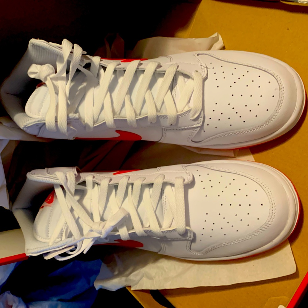 New Nike dunk high men size 11 white/red.